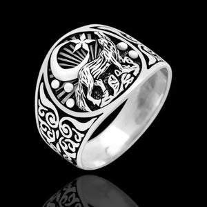 Silver Howling Wolf Ring